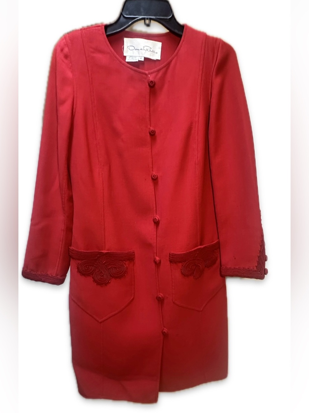 Oscar de la Renta Red dress, with Embellished Cuff, Buttons, and pockets. Size 6